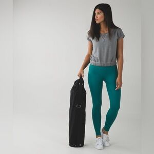 Lululemon Zone In Compression Tight, size 4